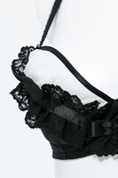 水銀燈モデルのランジェリーセット。