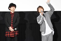 左から曇空丸役の梶裕貴、曇宙太郎役の代永翼。