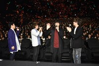 舞台挨拶の様子。