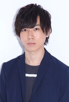 アスタ役の梶原岳人。