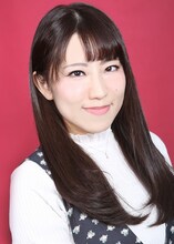 李雪梅役の吉岡麻耶