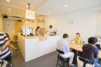 DAILY COFFEE STANDの店内。