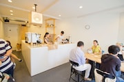 DAILY COFFEE STANDの店内。
