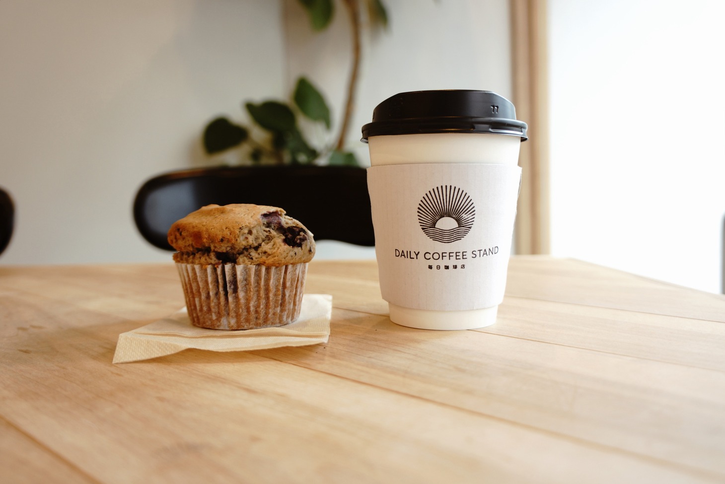 DAILY COFFEE STANDの店内。