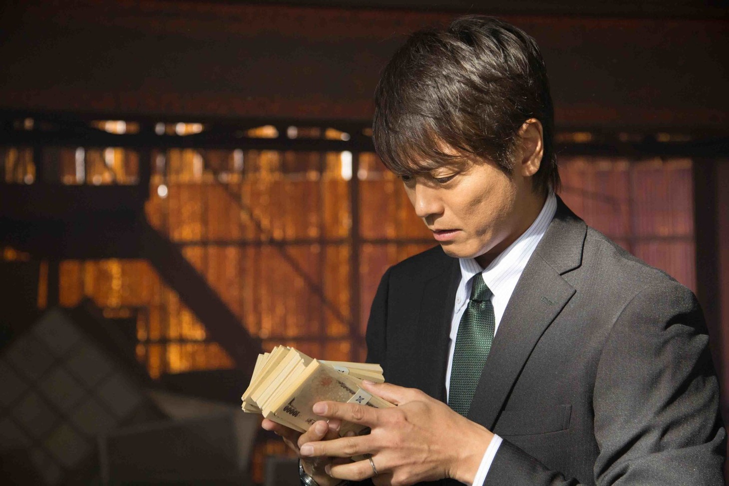 dTVオリジナルドラマ「不能犯」の新場面写真。(c)宮月新・神崎裕也/集英社 2018「不能犯」製作委員会 (c)2017 dTV