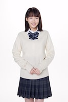 飯豊まりえ扮する柴原奈々美。