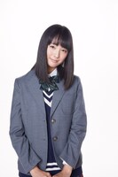 大友花恋扮する大宮リカ。