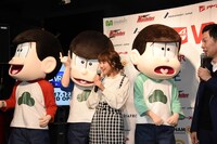 「VR PARK TOKYO IKEBUKURO」オープン記念のVR説明会の様子。