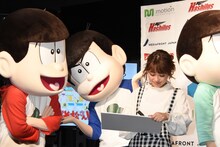 鈴木奈々への「おそ松クイズ」の様子。