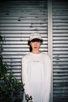 「Saishu Heiki Kanojo Long Sleeve」(c)TAKAHASHI Shin／SHOGAKUKAN