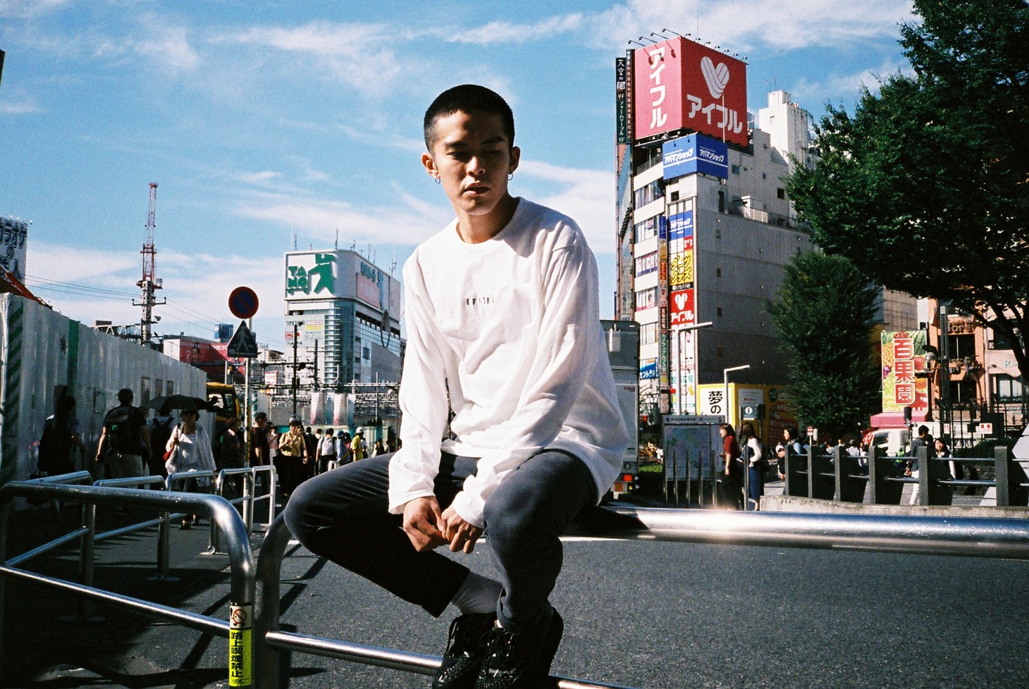 「Saishu Heiki Kanojo Long Sleeve」(c)TAKAHASHI Shin／SHOGAKUKAN