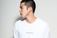 「Saishu Heiki Kanojo Long Sleeve」(c)TAKAHASHI Shin／SHOGAKUKAN