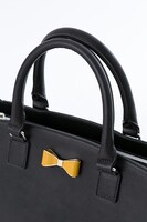 スティーブン・A・スターフェイズモデルのバッグ。