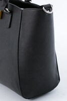 スティーブン・A・スターフェイズモデルのバッグ。