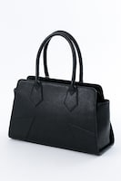 クラウス・V・ラインヘルツモデルのバッグ。