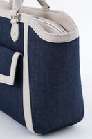 レオナルド・ウォッチモデルのバッグ。