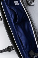 スティーブン・A・スターフェイズモデルのバッグ。