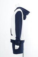 レオナルド・ウォッチモデルのルームウェア。