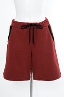 クラウス・V・ラインヘルツモデルのルームウェア。