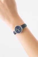 スティーブン・A・スターフェイズモデルの腕時計の着用例。