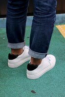 ザップ・レンフロモデルのスニーカー。