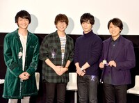 先行上映会第2弾の様子。左から島﨑信長、花江夏樹、梅原裕一郎、神谷浩史。