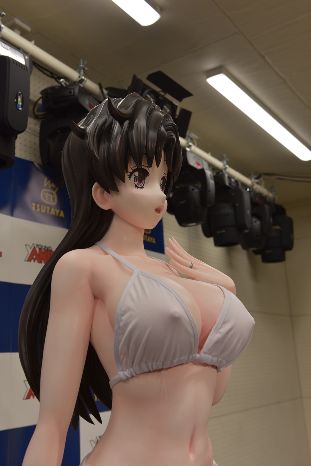 優良さん等身大フィギュア。