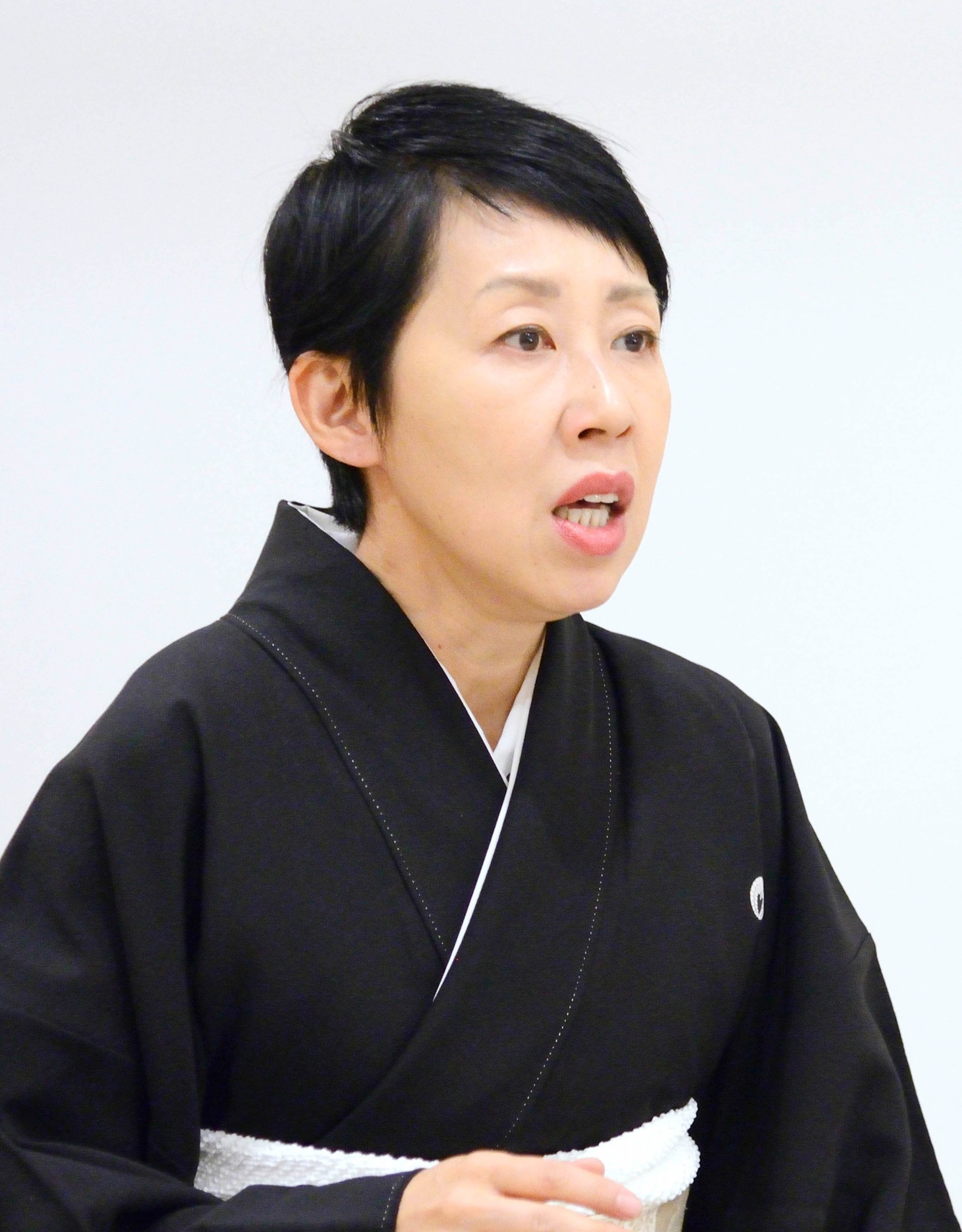 ふせえり扮する佐々木和代。