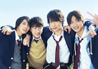 「虹色デイズ」特報、仲良し4人組が制服のままプールに飛び込みじゃれ合う