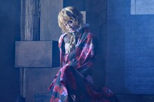 三上俊演じる吉原安里。