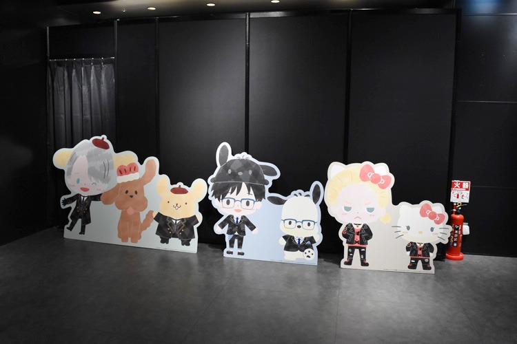 「『ユーリ!!! on ICE × サンリオキャラクターズ × 東京ガールズコレクション』POP UP SHOP in TOKYO」のエントランス。