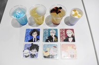 「『ユーリ!!! on ICE × サンリオキャラクターズ × 東京ガールズコレクション』POP UP SHOP in TOKYO」で提供されるドリンクとコースター。