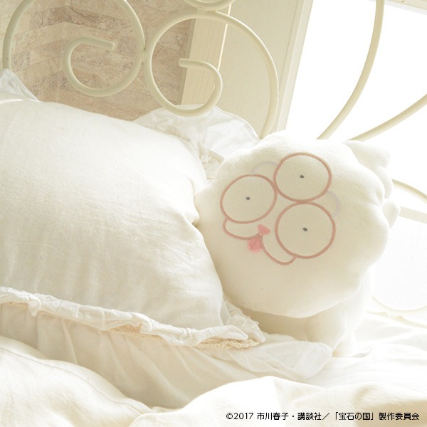 しろのぬいぐるみ。