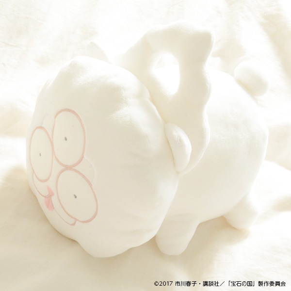 しろのぬいぐるみ。