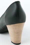 Growthモデルのパンプス。