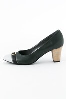 Growthモデルのパンプス。