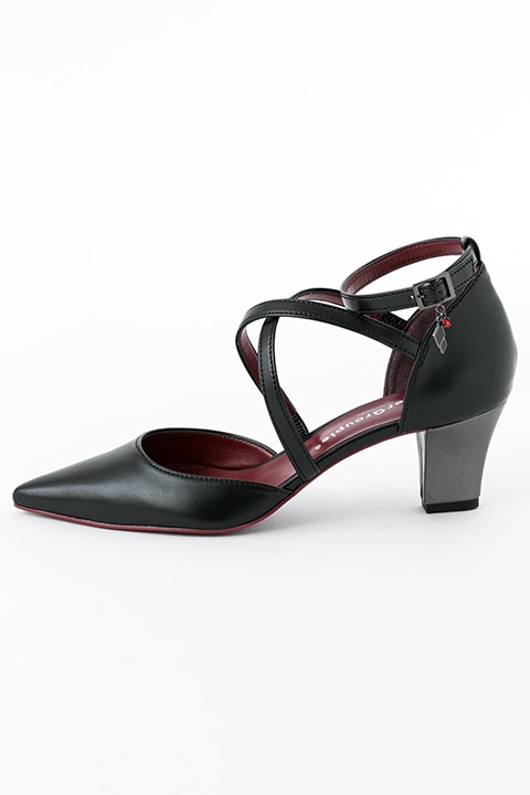 SolidSモデルのパンプス。