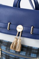 SOARAモデルのバッグ。