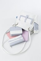 QUELLモデルのバッグ。