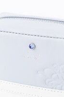 QUELLモデルのポーチ。