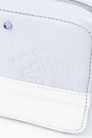 QUELLモデルのポーチ。