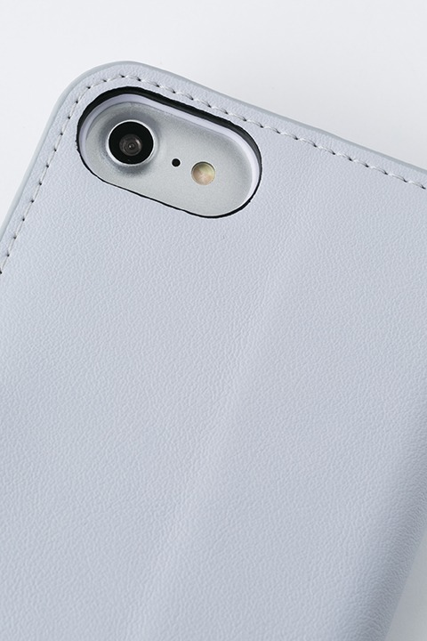 QUELLモデルのスマホケース。