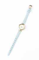 QUELLモデルの腕時計。