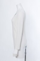 Growthモデルのニット。