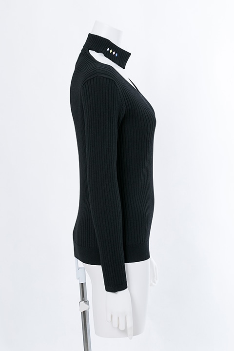 SolidSモデルのニット。