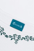 Growthモデルのニット。