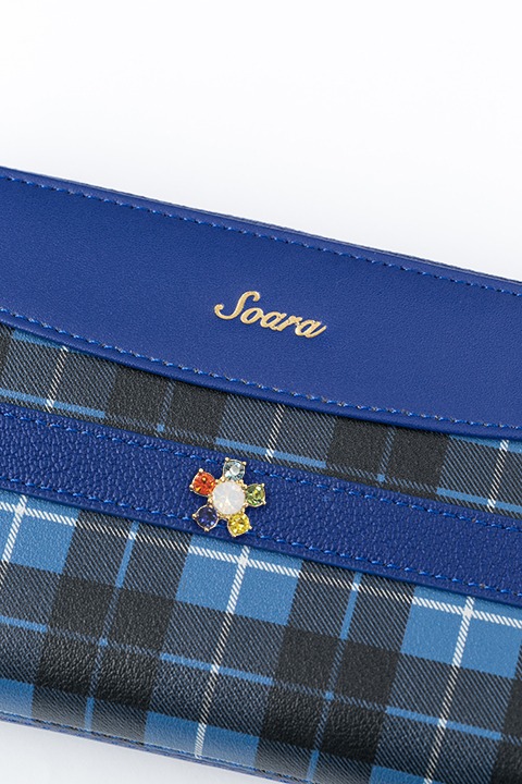 SOARAモデルの財布。