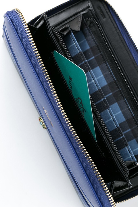 SOARAモデルの財布。