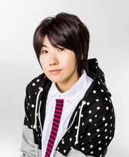 ゲスト出演する山本和臣。