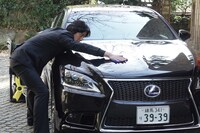 要潤扮する花森よしお。